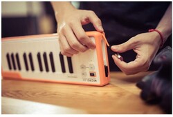 Arturia MicroLab - Turuncu 25 Tuşlu Synthesizer - 4