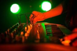 Arturia MiniBrute 2 25 Tuşlu Synthesizer - 3