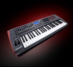 Novation Impulse 49 USB Midi Controller Klavye - 4